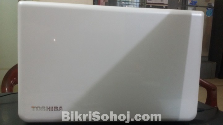 Toshiba Laptop E1 Series